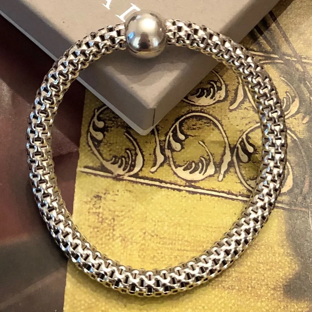 Silpada “Sterling Chic” Sterling Silver Stretch Bracelet B2788
